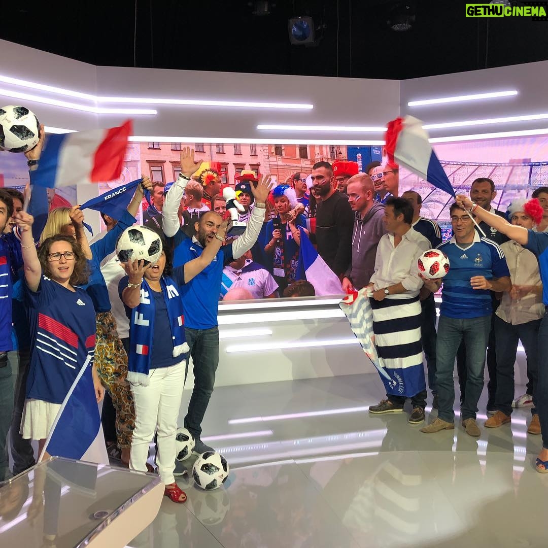 Jean-Pierre Pernaut - 3.3K Likes - Le 13h avec les Bleus !