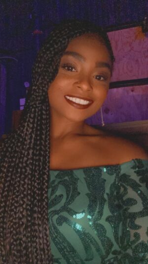 Jeanté Godlock Instagram - hostess with mostess or shawty with a bawdy… 

either way i had soooo much fun hosting the define awards for @define.dance.space 🤩📸🏆