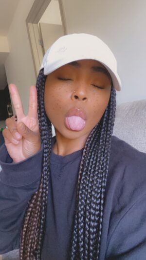 Jeanté Godlock Instagram - been a minit. catch me in a month. i’ll be shedding some lbs cuz 🥴 

im wearing everything under the sun 
sweatshirt: @champion 
leggings: @gymshark 
bra: @underarmour 
hat: @nike 
shoes: @vans 

grwm, get ready with me, fitspo, gymshark, nike, under armor, vans, fitness, pinterest, fashion, fit girls