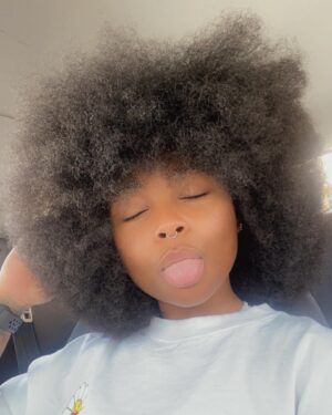 Jeanté Godlock Instagram - heard it was the world day of the afro
#WorldAfroDay🖤🤎