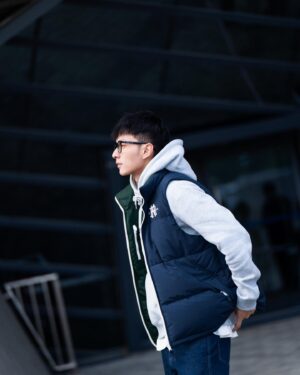Jed Chung Instagram - 就這樣～好像冷冷的，但暖暖的，跟這片土地一樣，也記得要好好的🫶🏽

@nauticataiwan x @reebok_taiwan 
#nautica#reebok