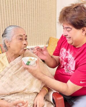 Jeet Gannguli Instagram - Happy birthday to you Ma, you’re our pillar of strength. To the most  beautiful, gorgeous, strong and loving woman…We Love you Ma 🥰🙏❤️ @chandrani999