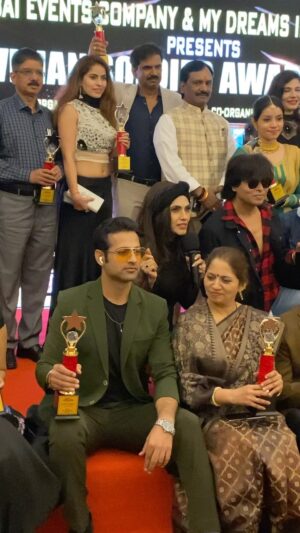 Jeet Raidutt Instagram - Shri AMBADAS DANVE Opposition Leader  Shiv  Sena MLC , Thank you sir #motiveted #hardwork #selfconfidence #hardworkpays #trendingreels #trending #actorlifestyle #actorslife #bollywood #reelvairalvideo🙏follow #viralvideos