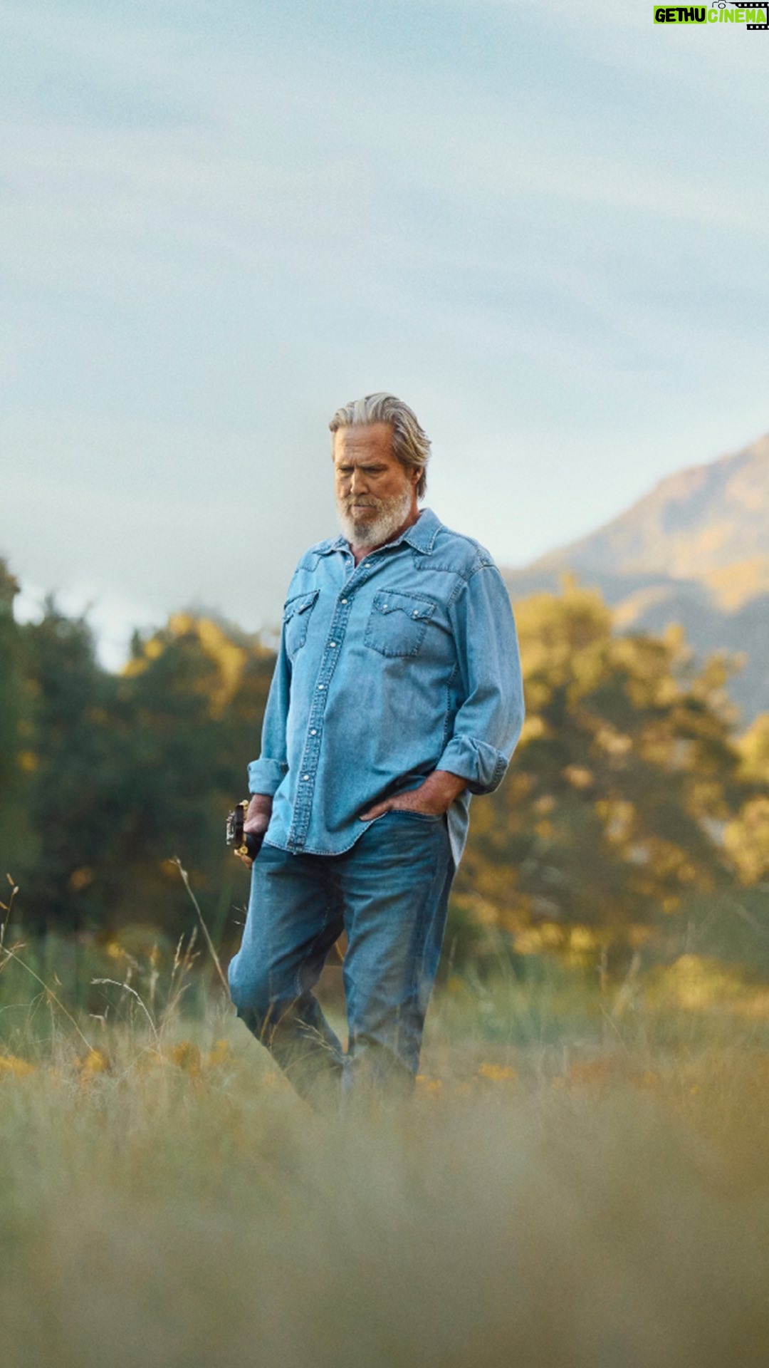 Jeff Bridges - 21.3K Likes - COVID-19 hit me while I was already down with cancer and on chemo, but I knew I wasnāt out. #UpTheAntibodies to get an added layer of protection. #sponsored