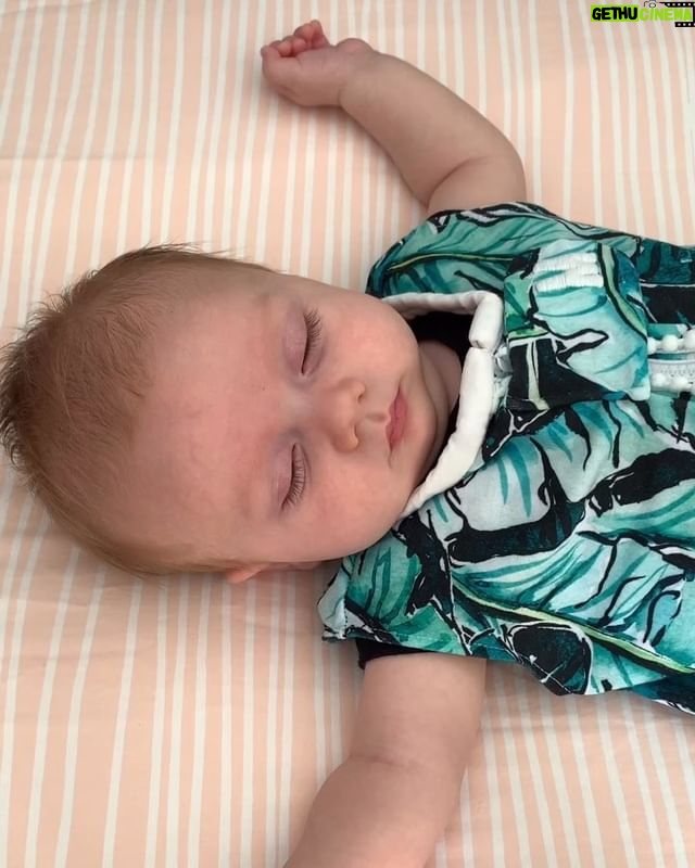 Jeff Bridges - 14.7K Likes - I got a kick out of seeing my niece's son listening to my #SleepingTapes. I'm also digging his fun @shopmilimili cribwear that was created by my nephew's wife. Check them out at: https://shopmilimili.com/
And please visit Sleep Club - where a healthy sleep life fuels an inspired awake life. https://joinsleepclub.com/