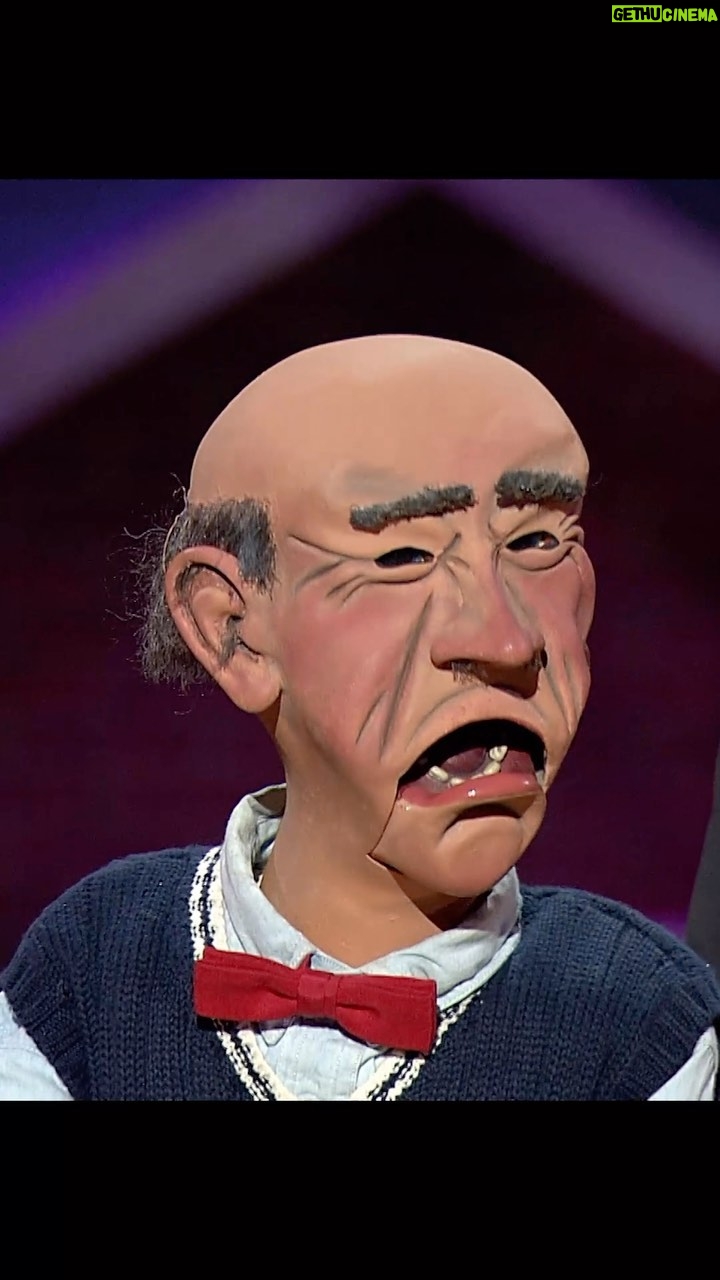 Jeff Dunham - 40K Likes - Walter Talks Football in Green Bay! | JEFF DUNHAM