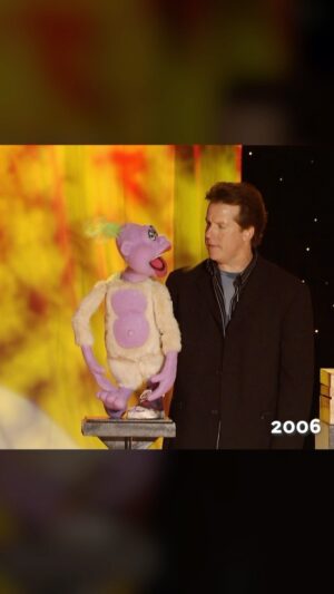 Jeff Dunham Instagram - What is Peanut taking? | JEFF DUNHAM

🔴 Come see us LIVE!