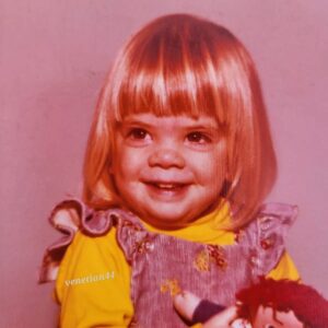 Jeff Garlin Instagram - My first class picture
It was in my drawer. It’s a Dutch Boy haircut. My hair didn’t get dark until I turned 8. Also, I’m wearing overalls that were a bit frilly for my taste. My mom told me that I looked handsome. Eventually my dad stepped in. “Carole, no more frilly, he’s a boy.” And that was that.  This was a joke