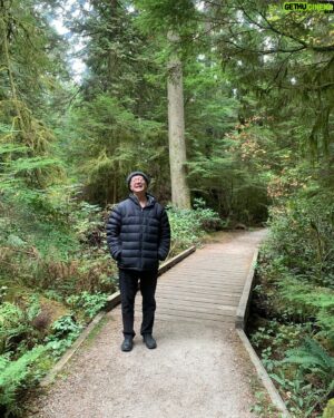 Jeff Perry Instagram - Happy Sunday 💫🍃Exploring the beautiful BC Endowment Lands trails!