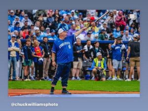 Jeff Ross Instagram - MEET THE KANSAS CITY “AL” STARS…. Weird Al, Al Roker and Alopecia. 🤣 Thank you to @kcroyals & @bigslickkc for letting us play ball for a great cause  @childrensmercy ! 🫶🏼 I GOT A HIT !