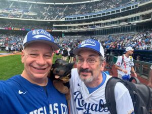 Jeff Ross Instagram - MEET THE KANSAS CITY “AL” STARS…. Weird Al, Al Roker and Alopecia. 🤣 Thank you to @kcroyals & @bigslickkc for letting us play ball for a great cause  @childrensmercy ! 🫶🏼 I GOT A HIT !