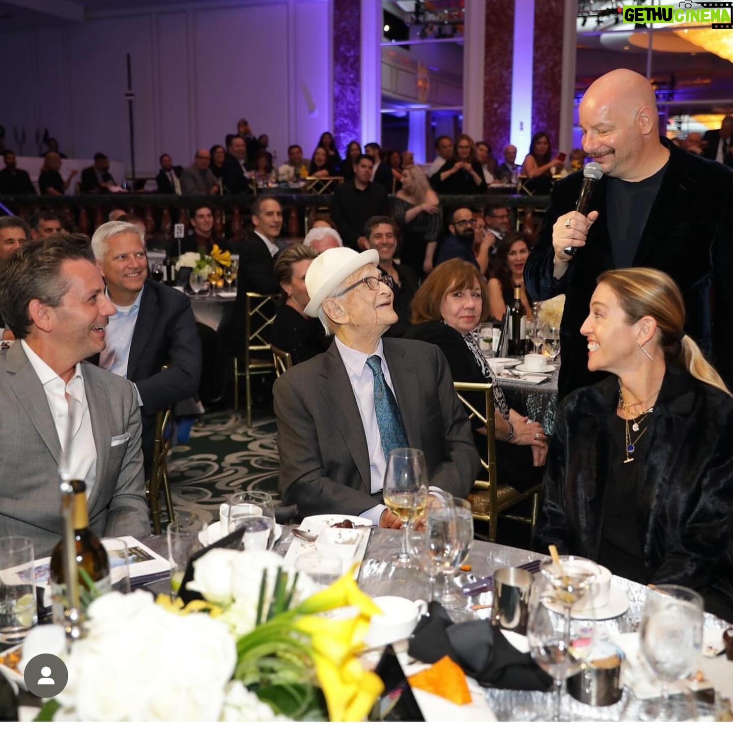 Jeff Ross - 4K Likes - Norman Lear was 101 years old and still partying !
After Jada’s infamous Oscars incident I wrote a magazine editorial about my personal experience with alopecia. Norman called me, told me he enjoyed the article, and offered me his hat.
Once when I told Norman that Gilbert Gottfried was sick he said “Laughing adds time to your life and Gilbert gave me years”.
Long live King Lear. He added years to our lives.
Sending love to his friend @carmensandiegola and his family.