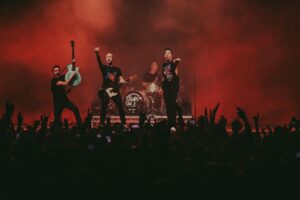 Jeff Stinco Instagram - Milan, Italy - sold out show in the homeland of my ancestors. 

Photo: @shotbywozniak