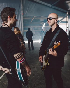 Jeff Stinco Instagram - Being shiny happy people with @seblefebvre backstage in Germany. 

Photo: @shotbywozniak 

@kojofit @dennisfendercustom @oakley