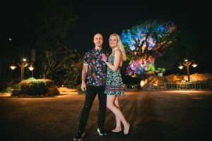 Jeff Stinco Instagram - Here are a few moments from the ‘Can You Feel the Love Tonight’ video shoot we captured at @disneysanimalkingdom. @lucasallegretto did a fantastic job, and I’m really happy with how this version of the song turned out.

@fender @fendercustomshop @revvamps @fenderbilly @daddarioandco @kojofit @simpleplan