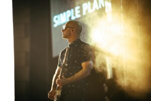Jeff Stinco Instagram - Such a pleasure to be back @waltdisneyworld 

Photos: @tony_catalano 

@epcot_waltdisneyworld @disney @simpleplan #disney #disneyworld #epcot