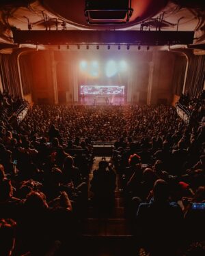Jeff Stinco Instagram - Killer room in Belgium made me want to get weird. As soon as I hit the stage, I couldn’t stop smiling like a kid in a candy store. I had a wonderful time in Antwerp: I had a good workout, the best diner of the tour, best chocolate and of course, the best beer of my life…the show was definitely the highlight though 🤘

Photos by: @nateconcertphotography 

@revvamps @fender @fendercustomshop @tedstevensonguitars @daddarioandco