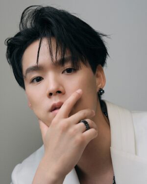 Jeffrey Dong Instagram - Back and white in pearl @official_mikimoto