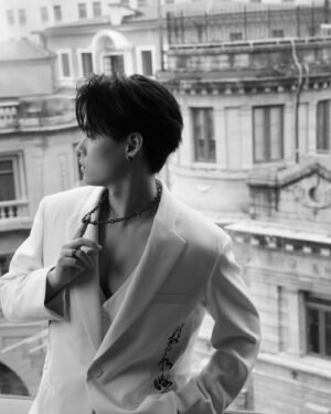 Jeffrey Dong Instagram - Back and white in pearl @official_mikimoto