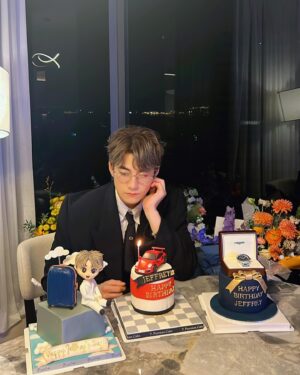 Jeffrey Ngai Instagram - happy birthday to Jeffrey🎂

過去18歲沒戴錶 不過有時間～
大個仔，有更多挑戰等緊你
繼續帶住滿滿的愛向前衝🎂

生日願望係想大家快啲去睇女朋友第一次執導嘅MV 🤎
都是因為愛