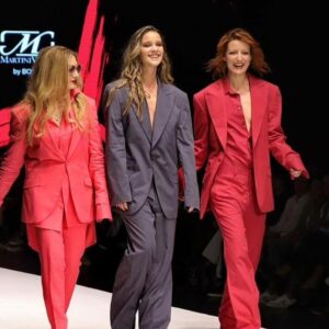 Jelena Stupljanin Instagram - "Give peace a chance STOP WAR, "  by BOŠKO @martinivestoofficial @belgradefashionweek 
Hvala mili @brobos1 za čarobno veče ❤️
📸by @dusko.vukic