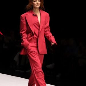 Jelena Stupljanin Instagram - "Give peace a chance STOP WAR, "  by BOŠKO @martinivestoofficial @belgradefashionweek 
Hvala mili @brobos1 za čarobno veče ❤️
📸by @dusko.vukic