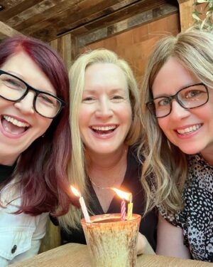Jenna Fischer Instagram - Birthday Ladies Lunch! Celebrating Angela (today!), Kate’s 60th (belated) and my 50th (belated). I love that we are still such great friends after all these years. Here’s to the magic of female friendships. Love you ladies!