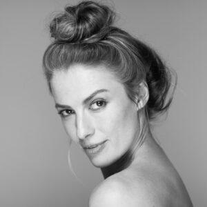 Jenna Saras Instagram - New Head shots by
The talented @harrfastfotos 

#headshot #actress #actorslife #model