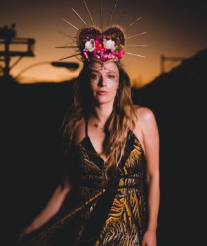 Jenna Saras Instagram - The dawn of a new day

#actress #model #actorlife #festivalfashion #festivalgoddess 

@mirrormoon_ecoglitter 
@flock_it 
@miatruter_photography