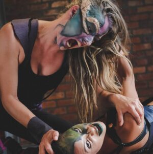 Jenna Saras Instagram - Fight scene
Nebula and Gamora 
Gamora :@imaanmacq 
Makeup artist: @stylingbyklio .

#actress #model #actorslife #setlife #makeuptest #mua #muasupport #nebula #guardiansofthegalaxy