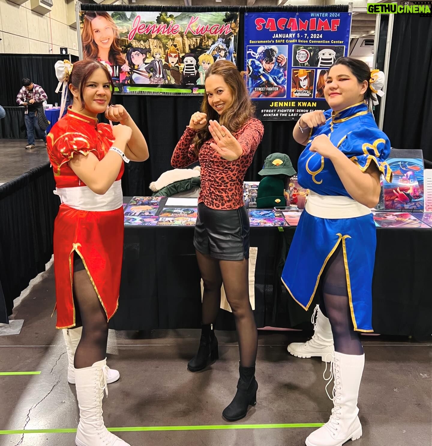 Jennie Kwan - 1.2K Likes - A huge thank you to @sacanimeofficial for having me for yet another spectacular weekend! It was a treat to see so many familiar faces, chat with those of you who weren’t able to meet me last year but came through this time around, and meet new friends. Especially all my Chun-li’s!! All your energy helped to make the start of the year a blast!
.
.
.
#voiceactor #vo #sacanime #animecon #animeconvention #avatarthelastairbender #suki #streetfighter #streetfighter6 #chunli #chunlicosplayer #fightinggames #fightinggamecommunity #meetandgreet #autographsigning