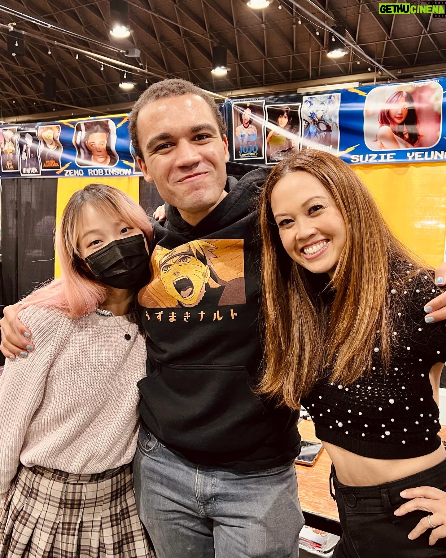 Jennie Kwan - 1K Likes - Thanks to @animeimpulse and all of you who came out to Pomona this past weekend! It was so great to be say hey to my SoCal peeps AND sleep in my own bed. It was also great to meet VA friends like @suzie.yeung and @calvinnickelson from my amazing VO agency @atlas_talent in person! Perks to living in LA!!
.
.
.
#actor #voiceactor #animeimpulse #animeimpulsela2024 #comiccon #animecon #avatarthelastairbender #suki #streetfighter #streetfighter6 #chunli #meetandgreet #autographsigning
