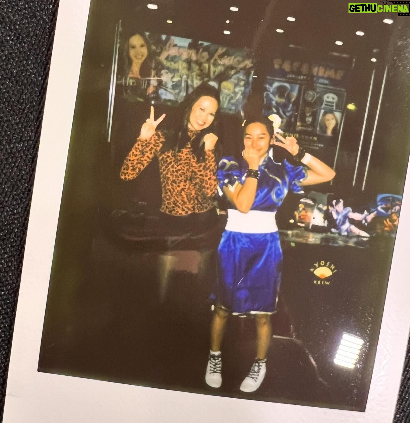 Jennie Kwan - 1.2K Likes - A huge thank you to @sacanimeofficial for having me for yet another spectacular weekend! It was a treat to see so many familiar faces, chat with those of you who weren’t able to meet me last year but came through this time around, and meet new friends. Especially all my Chun-li’s!! All your energy helped to make the start of the year a blast!
.
.
.
#voiceactor #vo #sacanime #animecon #animeconvention #avatarthelastairbender #suki #streetfighter #streetfighter6 #chunli #chunlicosplayer #fightinggames #fightinggamecommunity #meetandgreet #autographsigning