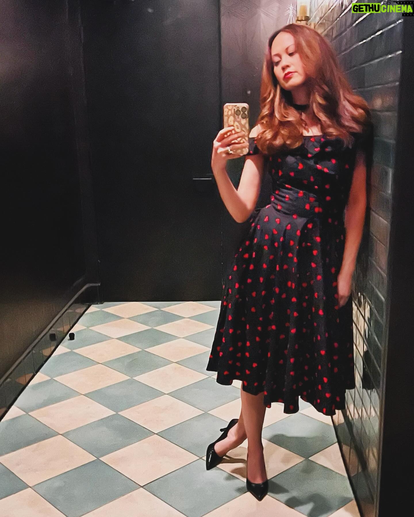 Jennie Kwan - 514 Likes - Queen of hearts❤️🖤❤️🖤
.
.
.
#heart #queenofhearts #love #spreadlove #cupid #valentines