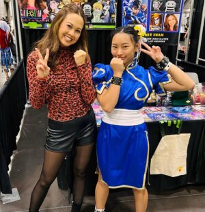 Jennie Kwan Instagram - A huge thank you to @sacanimeofficial for having me for yet another spectacular weekend!  It was a treat to see so many familiar faces, chat with those of you who weren’t able to meet me last year but came through this time around, and meet new friends.  Especially all my Chun-li’s!! All your energy helped to make the start of the year a blast! 
.
.
.
#voiceactor #vo #sacanime #animecon #animeconvention #avatarthelastairbender #suki #streetfighter #streetfighter6 #chunli #chunlicosplayer #fightinggames #fightinggamecommunity #meetandgreet #autographsigning