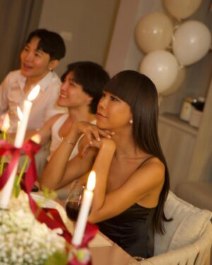 Jennie Panhan Instagram - HBD Sasha 🎂 วันเกิดปีนี้หนูน่าจะมีหลายอย่างที่ต้องการแล้ว มีงานมีเงินมีความสุขมีทุกอย่าง ถ้าอยากมีอะไรอีกก็ขอให้มีนะ ที่สำคัญ…หนูยังมีพี่นะ ดูแลพี่ด้วยจร้าาาาา จุ๊บๆ 😘♥️
