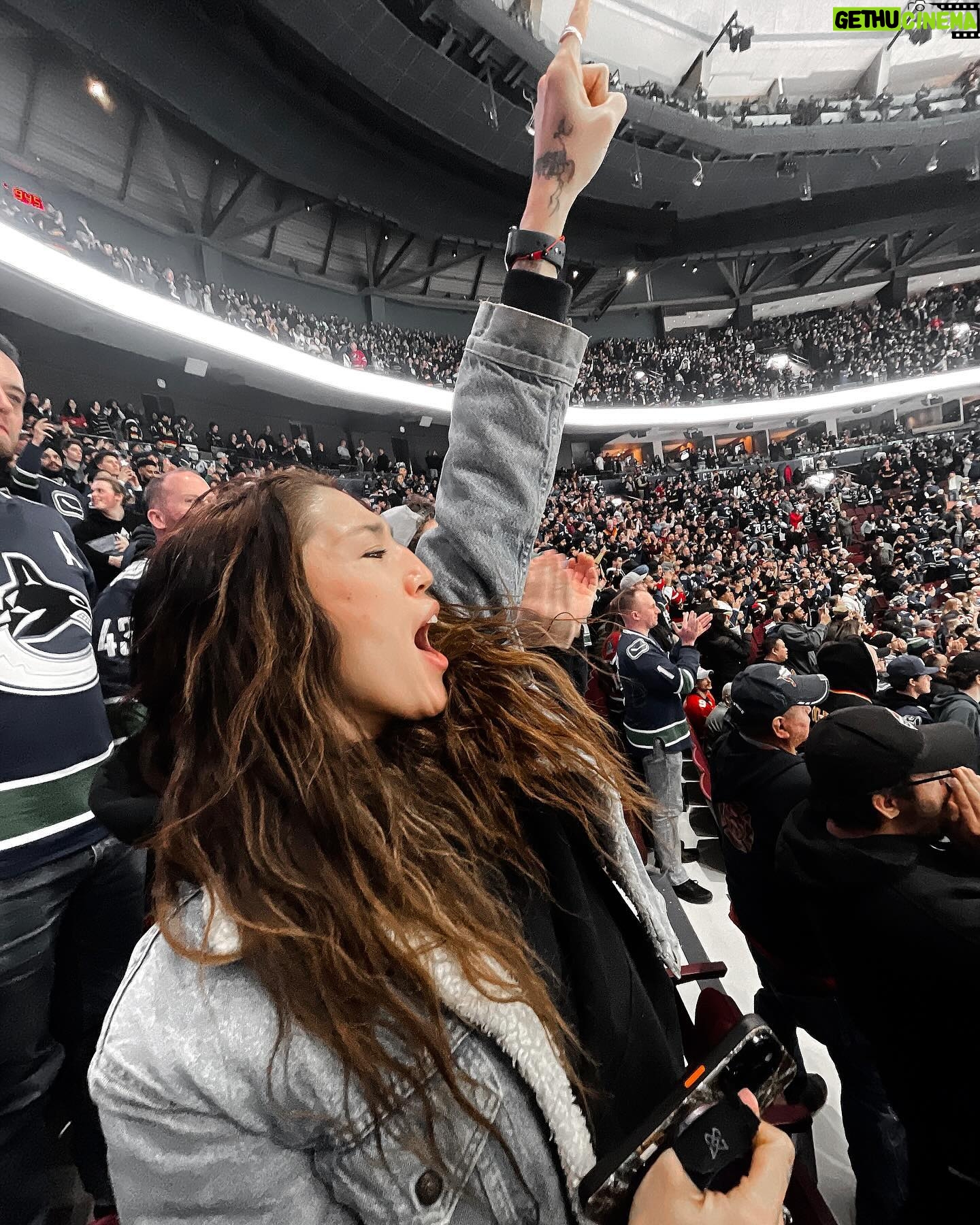 Jennifer Cheon - 0.9K Likes - Did Canadian things 🍁🏒 #luu 🥅