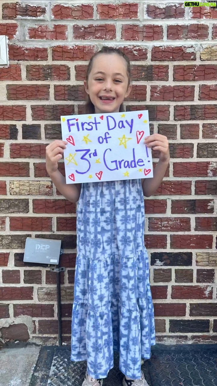 Jennifer DiNoia - 315 Likes - In third grade, we make our lunch 🥪 🩷 ✨🐰
#firstdayofschool #thirdgrade 😭
