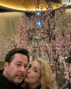 Jennifer Finnigan Instagram - I love this man. So much. I barely have time to post this because I’m between seeing a matinee and an evening show on Broadway….because HE sent me here to “refill my cup” and get some alone time and some quality time with myself, aside from being a mama and a wife. That’s the kind of incredible husband he is. Happy Anniversary my love, thank you for always putting the ladies in your life first. I appreciate every one of the 20 years we’ve lived and grown Together. And the 17 years today that we’ve been married. See u here soooon!! ❤️❤️❤️ @jonnysilverman