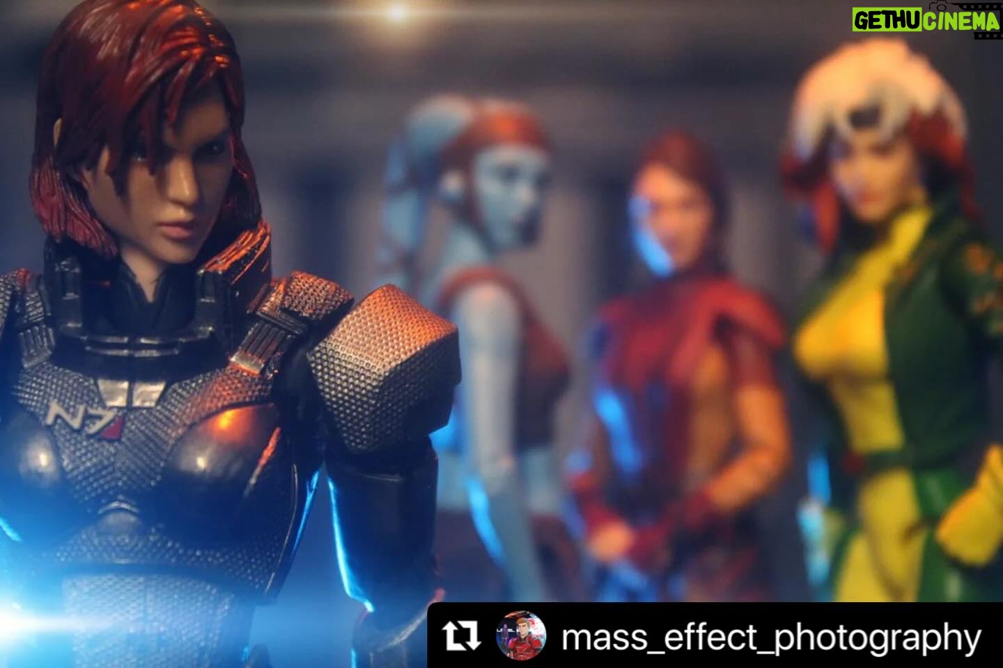 Jennifer Hale - 1.5K Likes - very cool
#Repost @mass_effect_photography
・・・
“Is it me, or did that lady sound awful familiar?”
This one is for the queen of the VOs @jhalegram
#masseffect #starwars #xmen #commandershepard #rogue #bastilashan #jenniferhale #voiceoverartist #toyphotography #toypics #actionfigurephotography