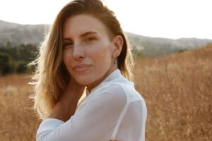 Jennifer Parkhill Instagram - Friendly folk, @honeyandmilkfilm will be screening in ATX April 15th and NYC May 9th!

Spring, to me, will forever represent nature’s lush rebirth. As we move through April, I am flooded with memories of a particular spring in which 30  queers gathered on a female owned flower farm in the heart of Texas to bring a bittersweet story of queer love to life. 

“Have you ever pulled a vegetable directly from the ground and taken a bite?
This is queer love.”

Please enjoy these still from the film.
I hope to hug you after the screening tomorrow in ATX or in NYC in May!

ATX Short Film Showcase
April 15th, 8pm
The Ballroom @ Spiderhouse
2906 Fruth St, Austin, TX 78705

NYC Fuerza Fest
May 9th, 6pm
The Lesbian, Gay, Bisexual & Transgender Community Center
West 13th Street, New York, NY

Director/EP: @dashdonato
Producer: @tani___paige
Writers/Actors/EP’s: @jenparkhill & @Damianjosephquin
DP/EP: @ivychiu
Associate Producer: Xan Churchwell
Line Producer: @rebeccathered
Additional EP’s: Heather Nevill, Andrew & Cornelia Quinn, Emre Ozdemir & Cody Chance Enicke
Production Designer: @briteration
Editors: @jessmakower, @pukapla, @dagabebe
Music: @jkatcher
Production Assistants: @lilo.hulett, @nicelasagna, @jennydlfuente, @beenyandthejets, @chelseaberchon
AD (Pre-Production): @katiecheline
1st AD: @Blanketgurl68
2nd AD: @deborahvalcin 
Intimacy Coordinator: @intimacycoordinatoratx
Art Director: @welcome.to.heck
Greens: @tararoseatx, @wildheartdirt
Locations: @tobiewahl, @subdivisionlocations, @petals_ink
1st Assistant Camera: @sarahjones_bnc
2nd Assistant Camera: @cj_shotme
Loader: @llasure
Stills Photographer: Sean Salcido
BTS Photography: @rebeccathered, @hannahvarn3ll, @chelseaberchon
Gaffer: Robyn Greer
Best Boy Electric: @chadbrewer85
Best Gal Grip: @aamoon13
Dolly Grip: Chachi Hood
Production Sound Mixer: @ladyroxoxo
Boom Operator: @la.flor.fugitiva
Costume Designer: @purple.minutes
Key HMU: @mylanmedrano
Key HMU: @chloeecoxx
Post Production Supervisor: @dagabebe
Sound Designer: @drewsky.hulett
VFX Artists: JP Jaramillo, Simon Kern, Joe Chan
Colorist: @arthurgaribay
Artwork: @bode.robinson
.
.
#indiefilm #queerstories #queerfilm #atxfilm #atxfilmmaker #austinactors