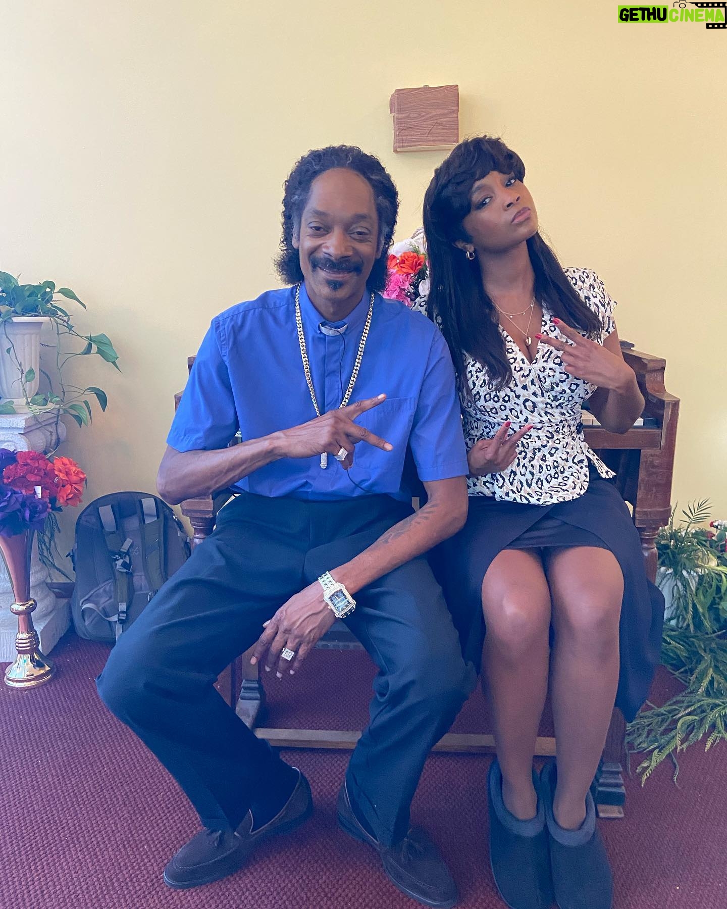 Jennifer Sears - 1.2K Likes - Pastor Swift and Sister Riley. Keepin’ it holy🙏🏾😌… then keepin’ it hood.✌🏾😎
Hair: @mymanmoe
#bmf #bmfstarz #BlackMafiaFridays