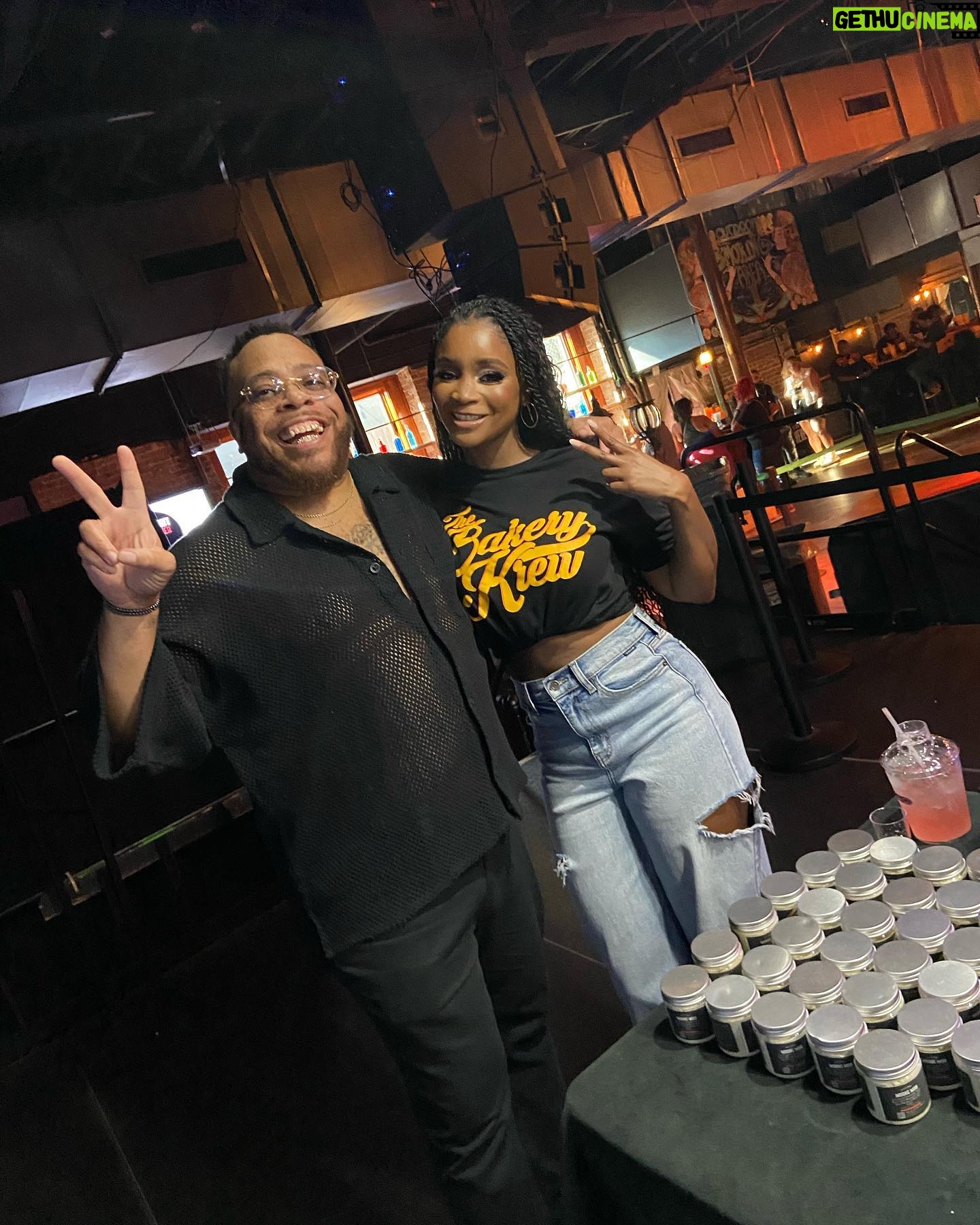 Jennifer Sears - 372 Likes - Pulled up to #thebaldbrotherstour Atlanta show to see @tonybaker, @kevonstage, and @tahirmoore. Make sure you check ‘em out when they come to a city near you.👏🏾🙌🏾🔥 #thebakerykrew