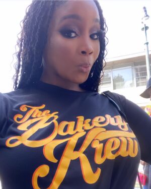 Jennifer Sears Instagram - Pulled up to #thebaldbrotherstour Atlanta show to see @tonybaker, @kevonstage, and @tahirmoore. Make sure you check ‘em out when they come to a city near you.👏🏾🙌🏾🔥 #thebakerykrew