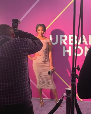 Jennifer Sears Instagram - What an amazing evening, honoring our greats! Thank you @iamcathyhughes, @themichellerice, and @tvonetv for an incredible celebration of greatness.✨

Braids: @cmoorestyles_ 
Artist: @makeupbyfeeka 
Photo: @gettyentertainment @gettyimages 

#UrbanOneHonors #IconsOfTheCulture #TVOne #blackexcellence #gettyimages #gettyentertainment