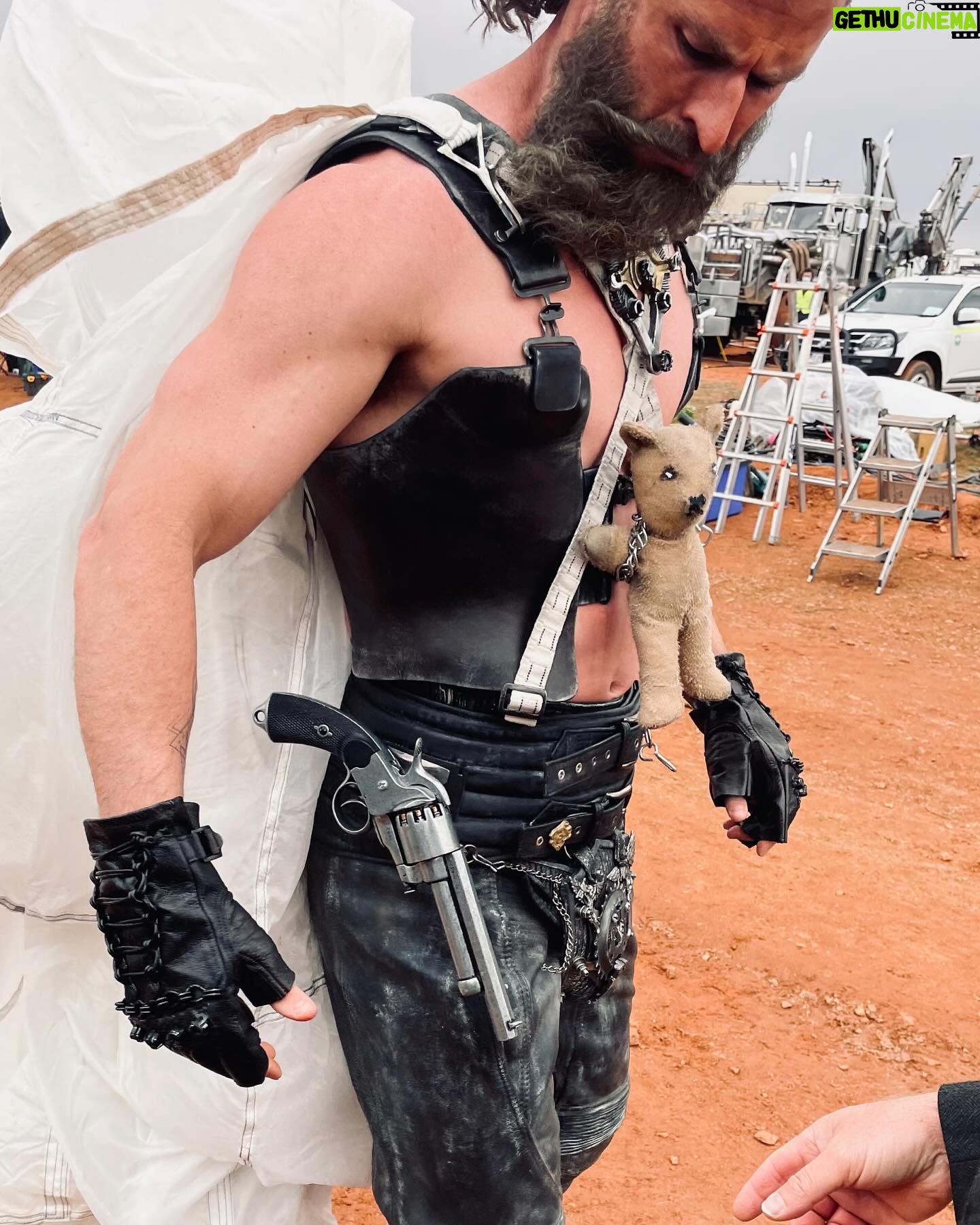 Jenny Beavan - 1.9K Likes - ‘Finding Dementus’
Furiosa’s Dementus was not an easy character to get a grip on, ie to understand where he came from and what formed him ... I found inspiration in despots, ‘gurus’ and showmen - with elements of all appearing in the final costume.
His costumes were born in our tiny studio in Peckham, using motorbike gear, parachutes and of course a teddy bear! We tried all sorts of paint techniques, dye for the parachute, as well as various draping looks - well aware this could be a nightmare on a motorbike …!
Later in Australia we were able to fit Chris Hemsworth and refine the whole look to suit everyone’s vision, with the final costume being a collaborative exercise as it should be on any film.
So here are some photos of the ideas on the stands, figuring it all out with Lauren Reyhani and Stephen Miles, fitting and working with Dan Blacklock, Chris’s Key Costumer in Sydney, before shooting in Broken Hill.
It was a journey, but a wonderful journey to make with Chris and George.
@madmaxsaga
@chrishemsworth
@lauren_reyhani_costume
@danblacklock08
@jasinboland