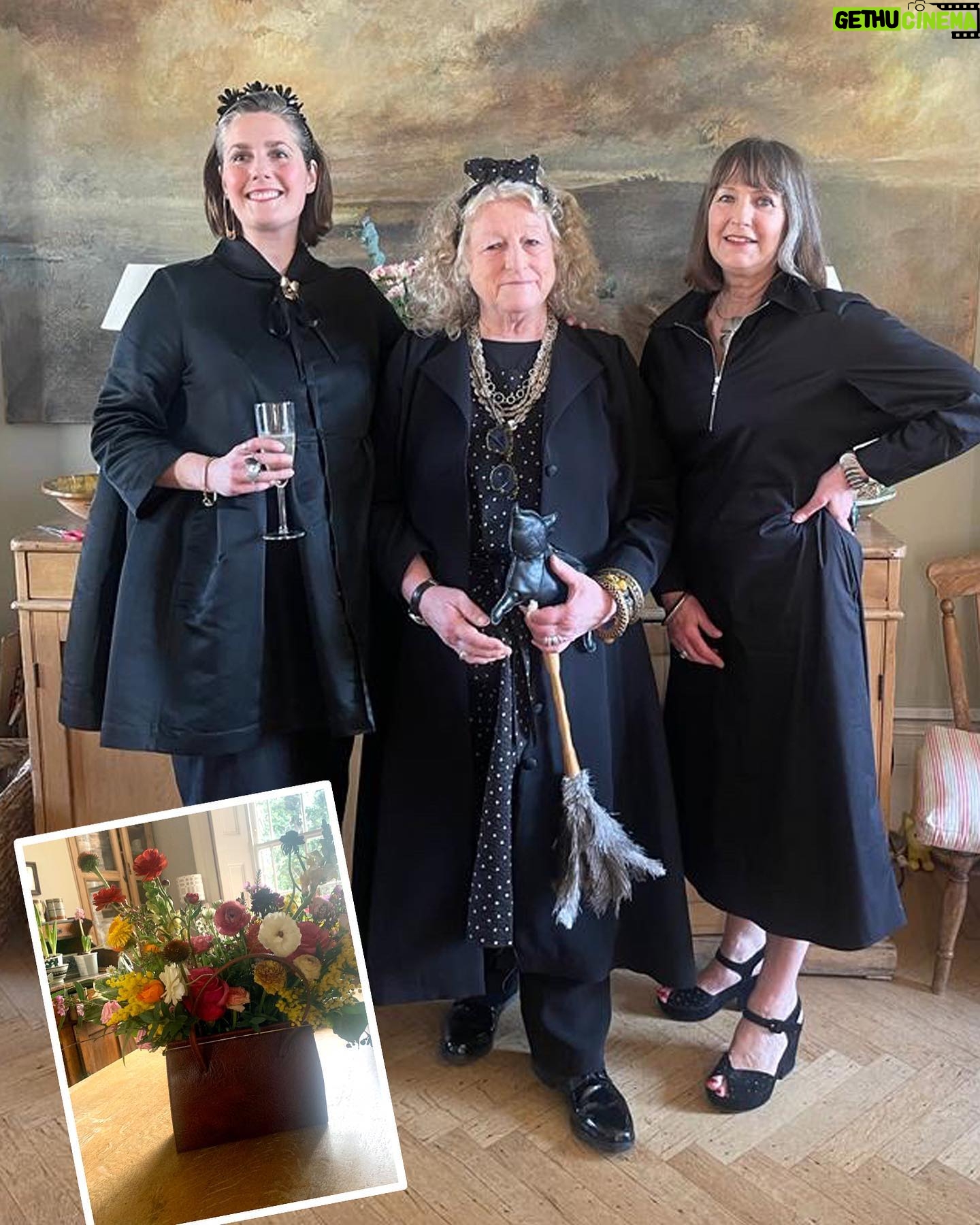 Jenny Beavan - 1.6K Likes - Mrs Harris had a wonderful time at the BAFTAs seeing lots of old (and not so old) friends and drinking an immoderate amount of champagne … Mrs Harris took her trusty friends Sally and Lauren to keep her on the straight and narrow - not an easy job when an excitable cleaning lady gets let loose at a ‘do’ in the Festival Hall.
We didn’t win but were in excellent company - Emma Thompson, Colin Farrell and Michelle Yeoh to name but 3!! It is just wonderful that our film was 'noticed'! She felt very comfortable in the elegant coat and pinny made for her by the great Tim Perkins. Tim has made an eclectic mix of clothes and costumes for me over the years.
Flowers from Daisy Gilbert of Moonriver Content - she thought the handbag was very Mrs Harris!!
So, now Mrs Harris is packing up her feather duster as it is off to LA! There will be plenty of work to do there cleaning and polishing ..
Mrs Harris and Team Harris would like to thank Universal / Focus who have looked after us so well at the BAFTAs and all the PR we have done - we had the lovely Ebba keeping us safe at the BAFTAs. Mrs Harris and I also want to thank the amazing Multitude Media, Mrs H’s PR, who are just extraordinary and look after us brilliantly - Emily, Niamh and Will Wood - would you like to move in to my home please? You would find plenty to do!
So after the agony of packing (not dissimilar to choosing the 8 discs…) we will be jetting off to LA on Sunday .. I feel badly about the air travel but don't know how else to get there! Well, not in a day …
Apologies to the wonderful Lesley Manville, the true and only Mrs Harris.
@mrsharrismovie
@universalpicturesuk
@focusfeatures
@multitudemedia
@timjohnperkins
@lauren_reyhani_costume