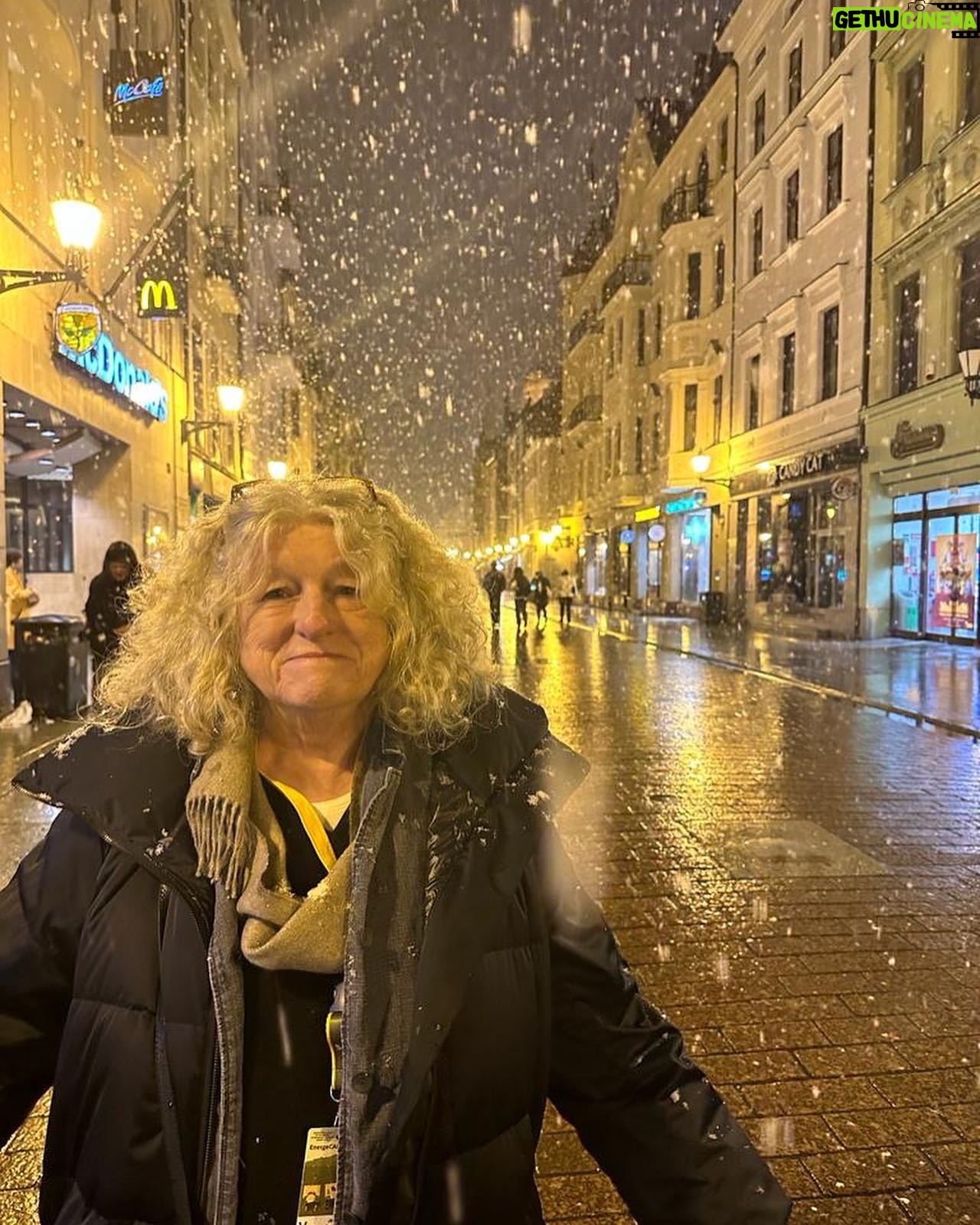 Jenny Beavan - 1.3K Likes - I am still reeling from the extraordinary experience which is the Camerimage Festival in Toruń. We were only there for 4 days - how anyone can last the full 7 days is a mystery to me, it is SO ‘full on’! Events, films, panels, talks, camera equipment … parties! Amazing. I was incredibly honoured to be awarded the ‘Golden Frog’ for Unique Visual Sensitivity’ (could there be a nicer award than a frog?). I met wonderful old friends and new, saw amazing historic Toruń, learned about Copernicus in the fascinating museum and the talk on the colliding of science and film with Walter Murch and Professor Leszek Blaszkiewicz. My daughter Caitlin and I were wonderfully well looked after by Daria Piech and all the Camerimage crew. Next year … if I gather my strength!
@camerimage.festival
