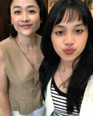 Jenny Zhang Instagram - Saturday Lunch with my girls…

*terpantau tingginya sudah hampir melampau mommynya 🤗.