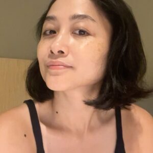 Jenny Zhang Instagram - No Makeup needed 🥰.
Love my glowing skin 😍.